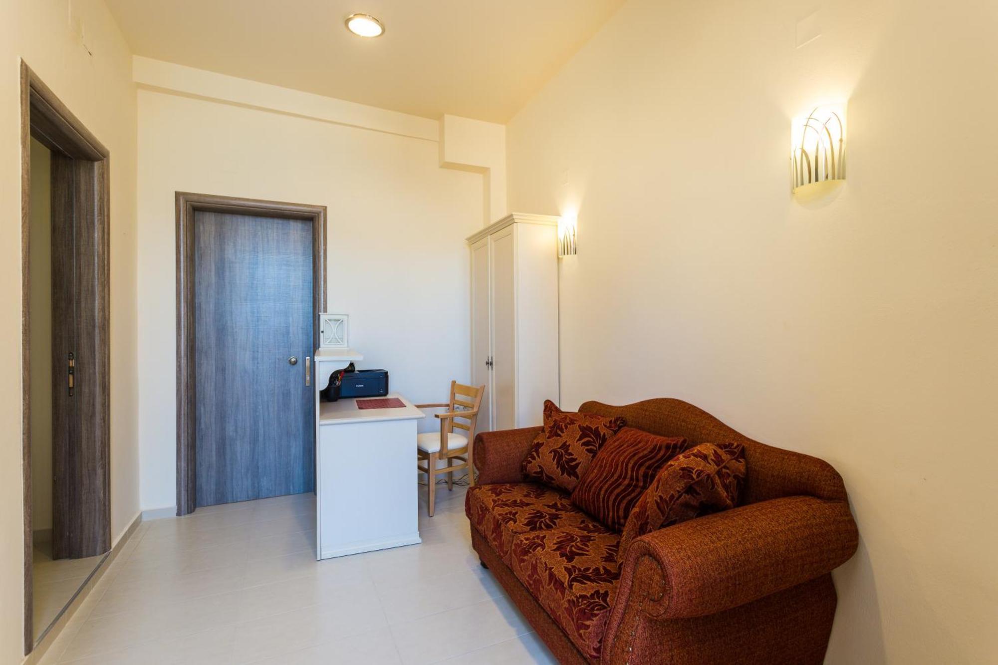 Polyxenia Suites Rethymno  Екстер'єр фото