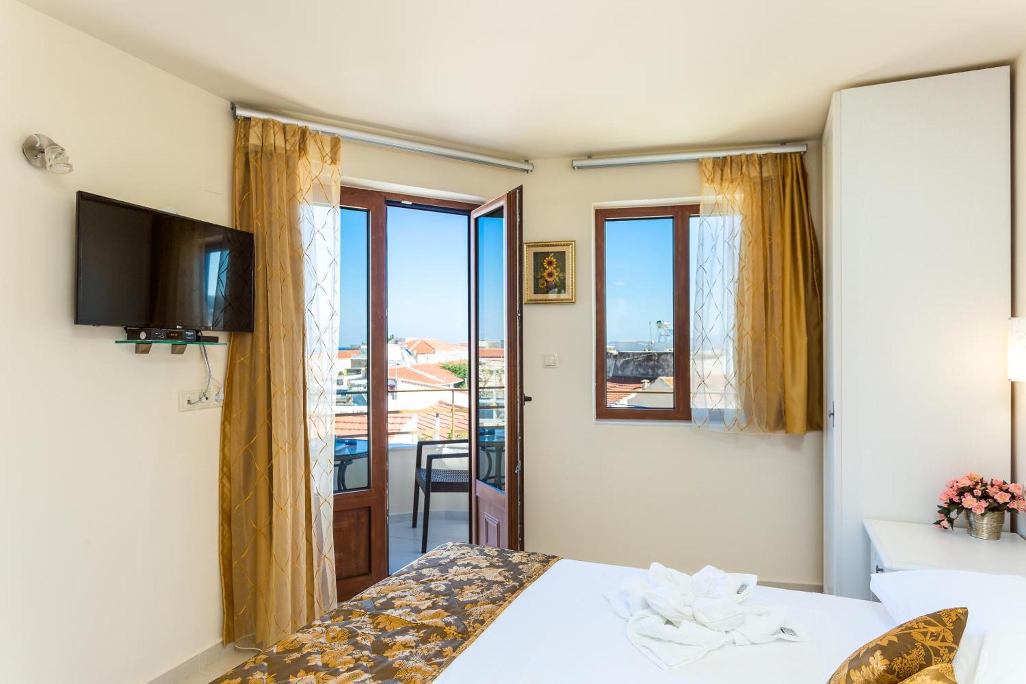 Polyxenia Suites Rethymno  Екстер'єр фото