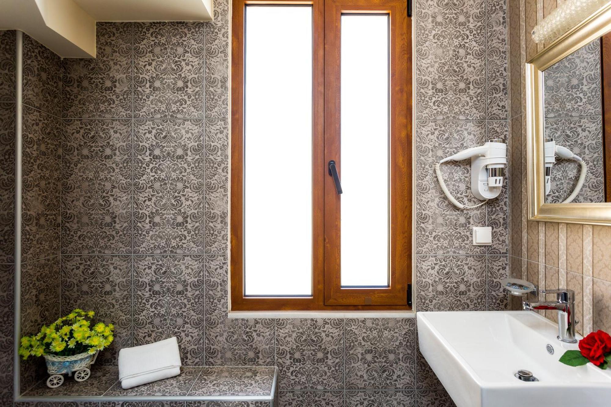 Polyxenia Suites Rethymno  Екстер'єр фото